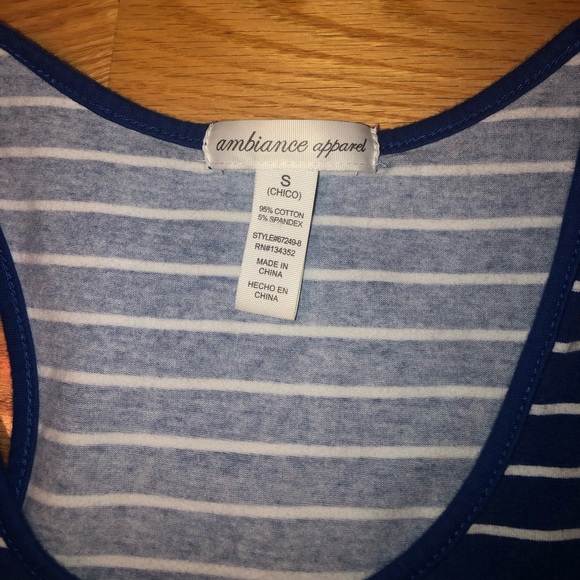 Blue and white stripes cropped tank top - Picture 3 of 3